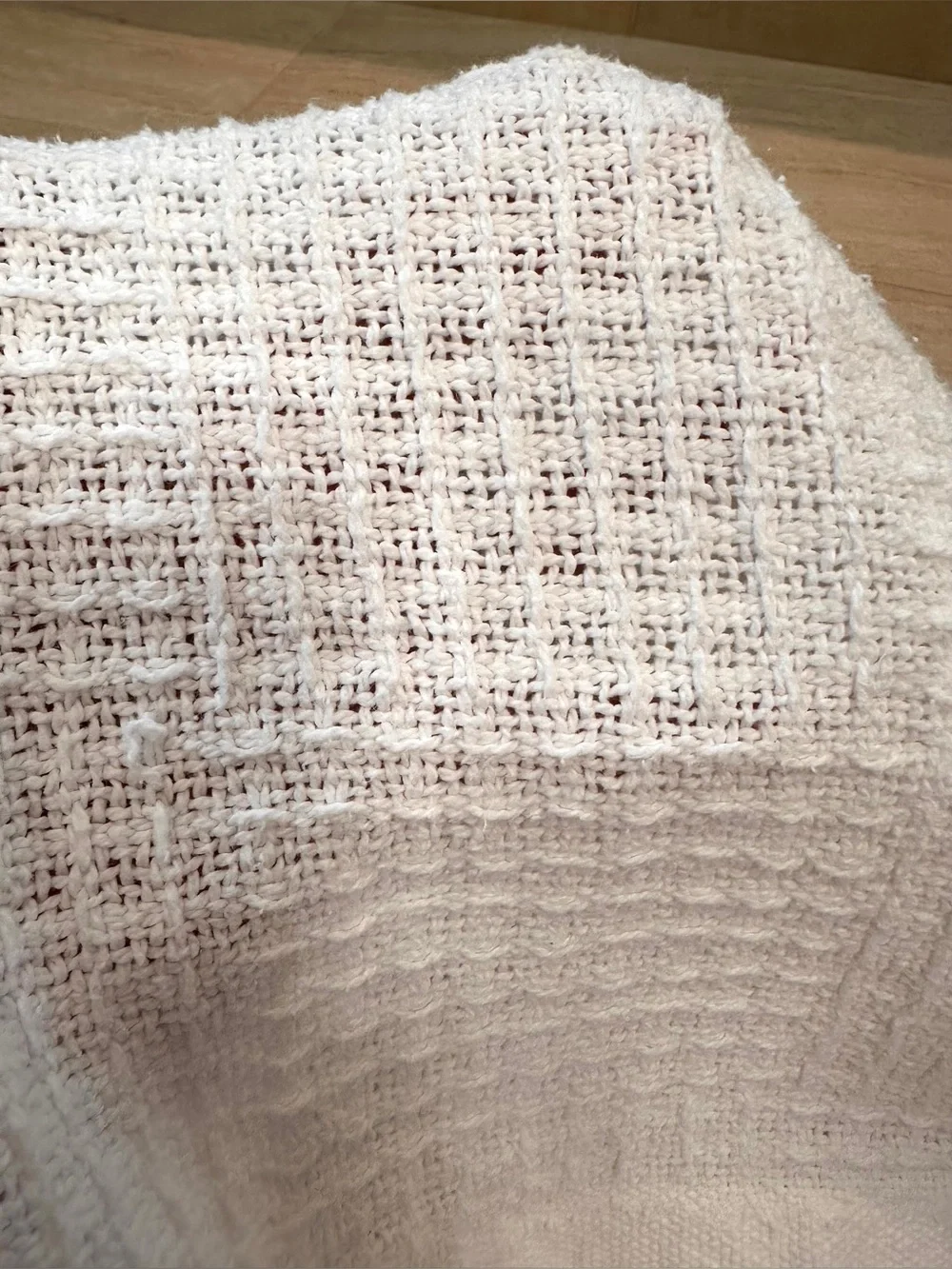 VTG 100% Cotton Loose Woven Blanket 93”x70” Twin White Summer Cottage Throw